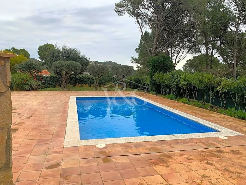 Piscine - Luxury Villa with Ocean View in Tamariu