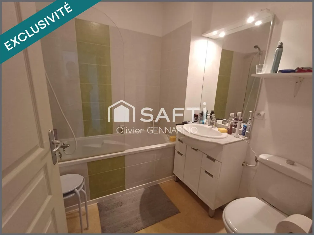 Bathrooms - Climatised Bastidon with Pool near Mont-Ventoux
