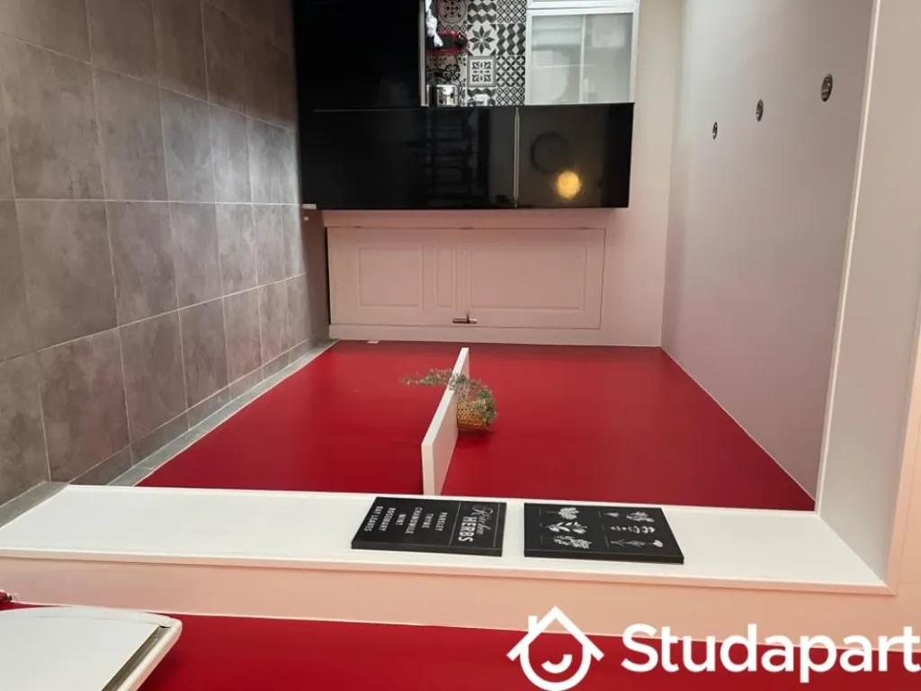 Entrée - Chambre en Colocation avec Équipements Neufs à Lens