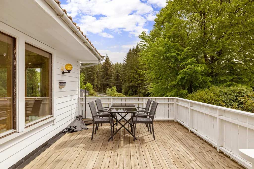 Terrasse - Detached House with Garden in Radøy