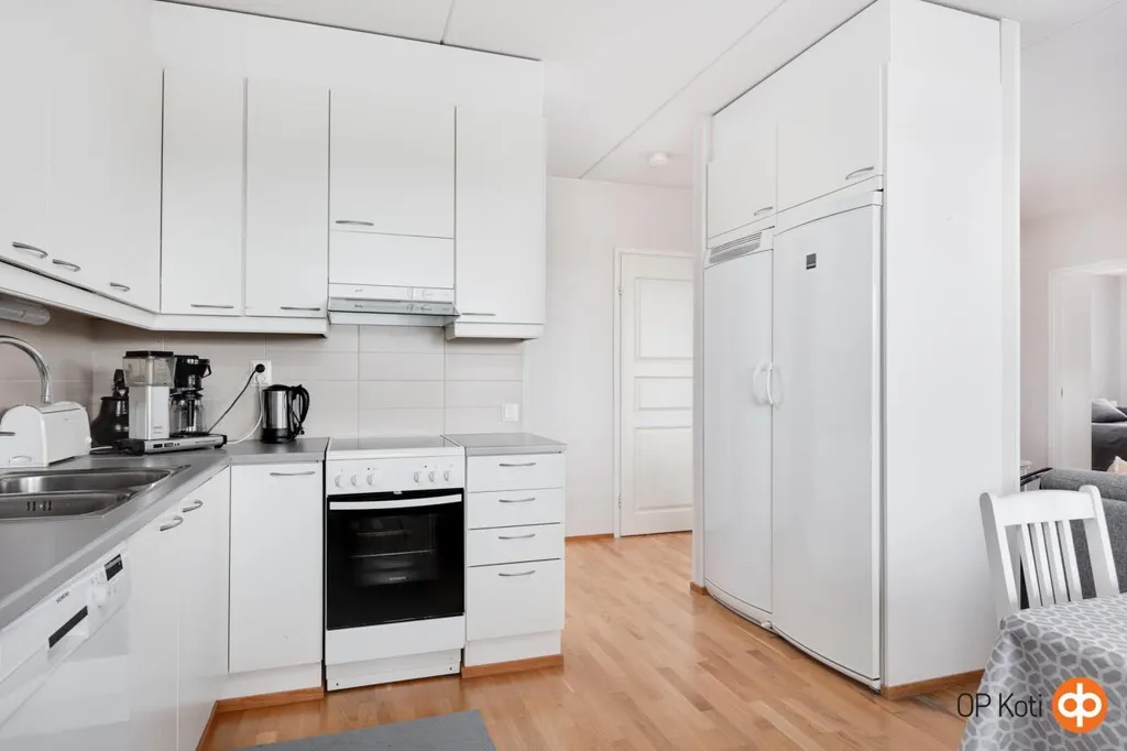 Cucina - Apartment with Large Balcony in Central Location