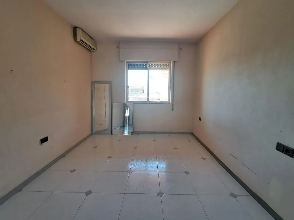 Pièces - 3-Bedroom Flat with Terrace in Puente Tocinos
