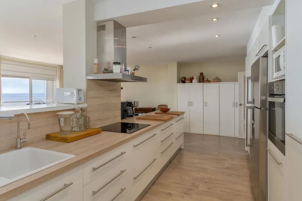 Köök - Beachfront Luxury Apartment in Lloret de Mar