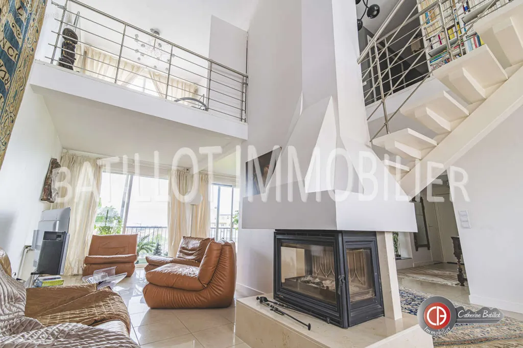 Soggiorno - Duplex Apartment with Terraces in Pasteur Clémenceau