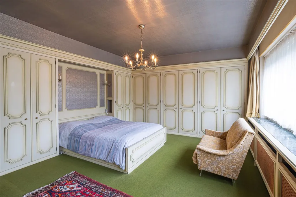 Chambres - Maison Pleine de Caractère avec Grand Garage à Herne