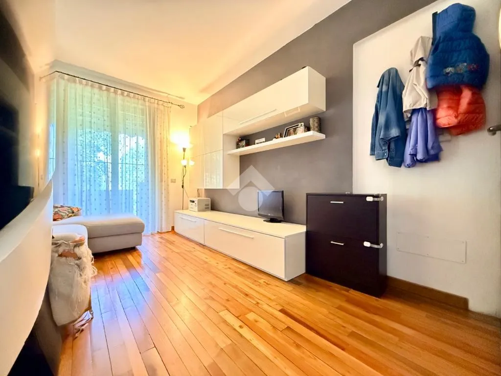 Séjour - 4-Bedroom Apartment with Balcony in Vigasio
