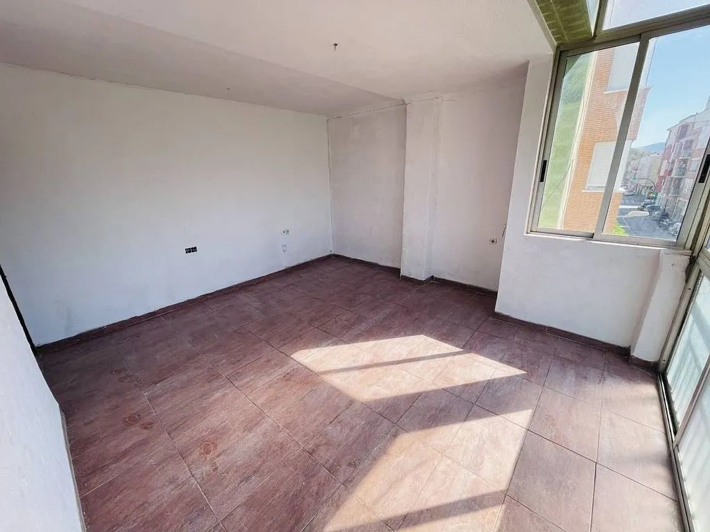 Toad - Flat to Renovate in El Progreso