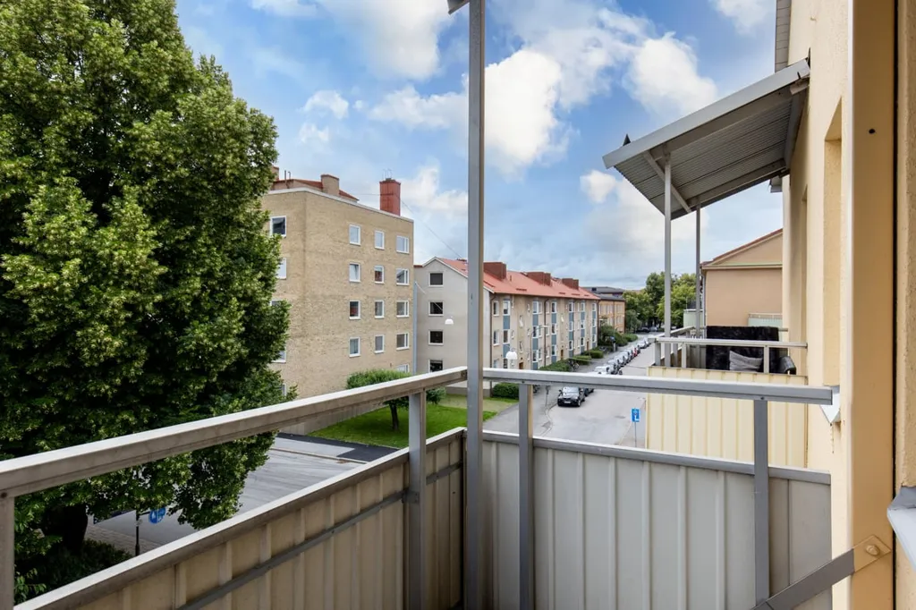 Rõdu - One-Bedroom Flat with Balcony in Örebro