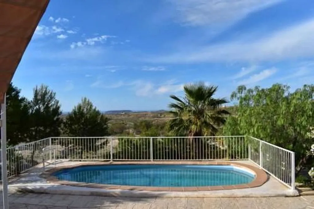 Piscine - Rustic Villa with Sea View in Montnegre