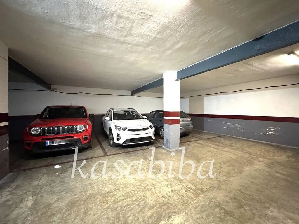 Garage - Apartment with Large Terrace in Estramurs