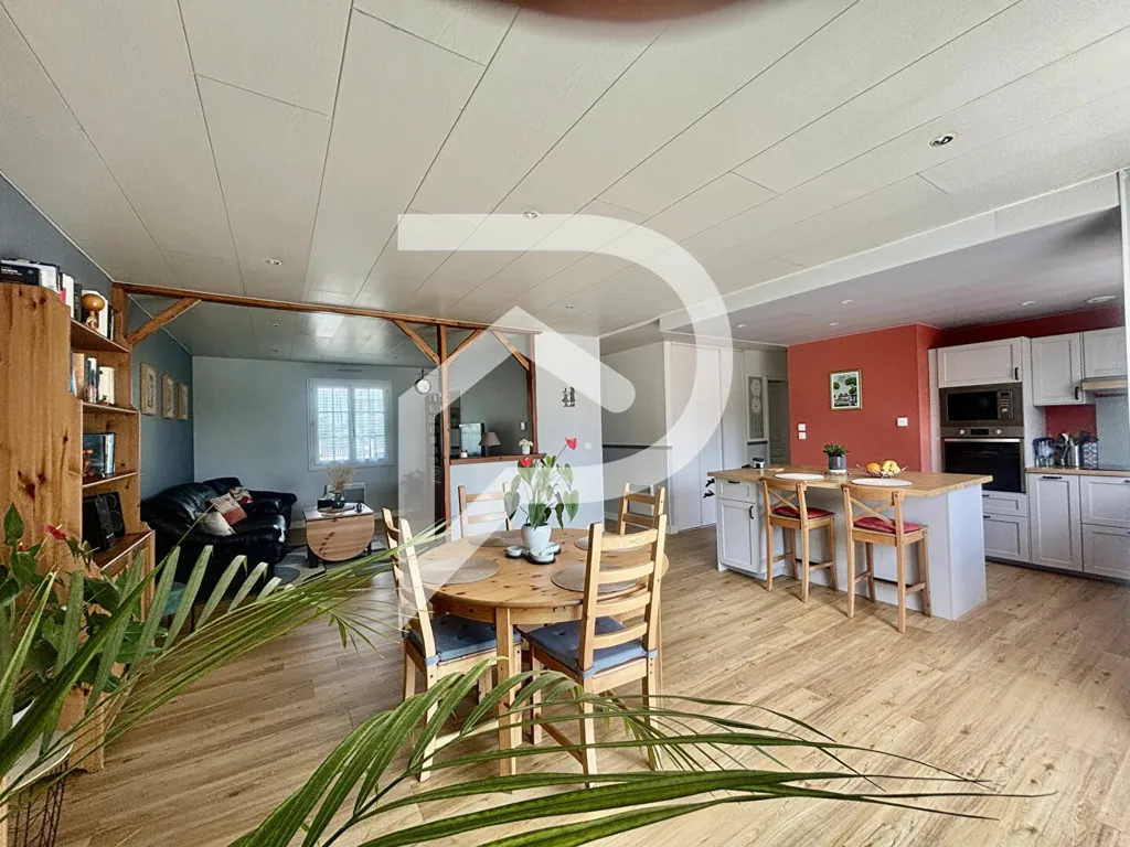 Salle à manger - Maison de plain-pied avec jardin à Lisses