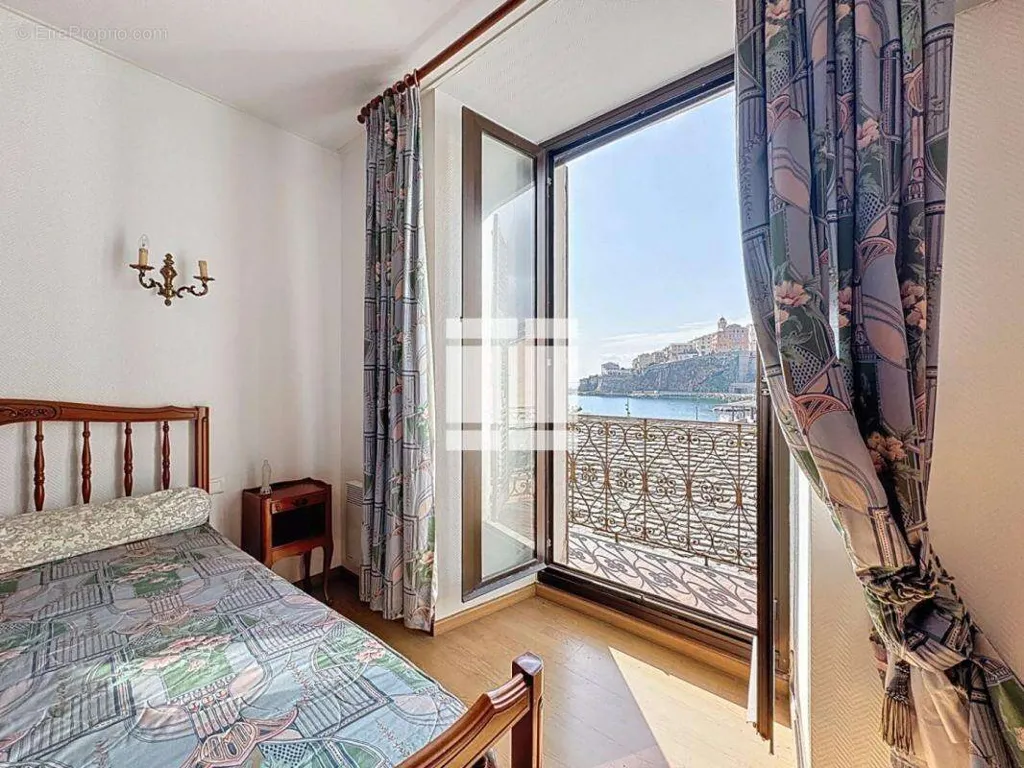 Magamistoad - Duplex with Sea View on Quai des Martyrs