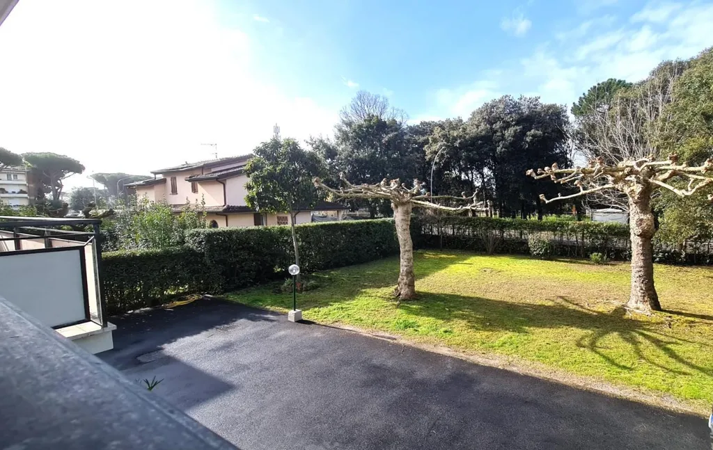 Jardin - Apartment with Sea View in Lido di Camaiore