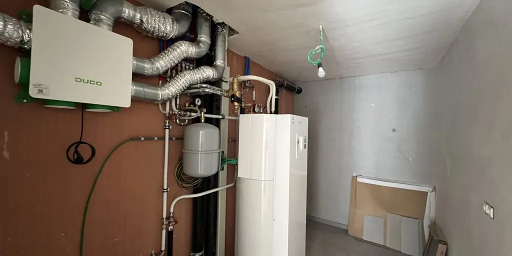 Utility Room - Luxury BEN House with Garden in Aaigem