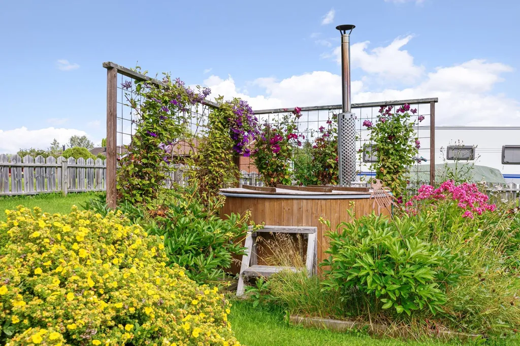 Aed - Charming Villa with Pool in Marstrand