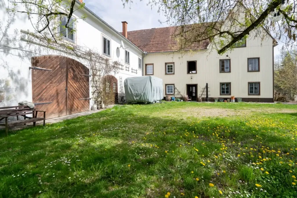 Giardino - Historic Mill with Schloss Proximity in Achleiten