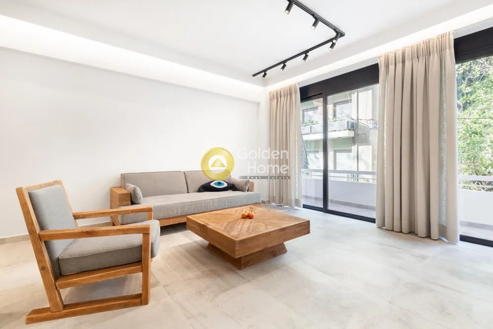 Elutuba - Modern Apartment with Balcony in Exarcheia