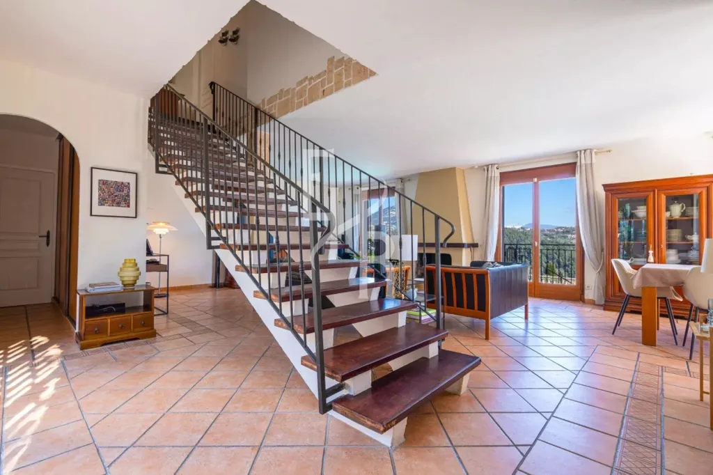 Maison 7 pièces à Vence