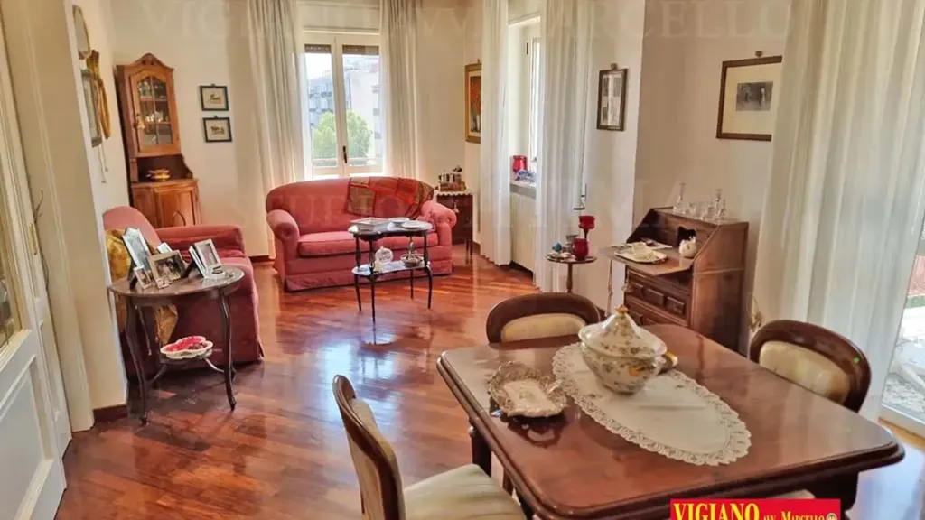 Salle à manger - Apartment with Triple Exposure in Foggia