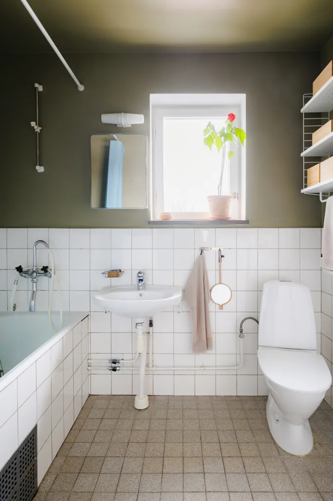 Vannitoad - Funkistyle Flat with Balcony in Toppsegelsgatan