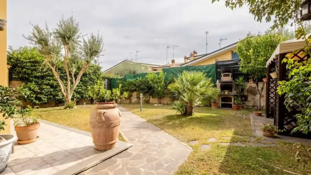 Jardin - Villa with Garden in Guidonia Montecelio