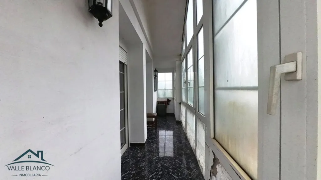 Esik - House with Fruit Garden in Valle de Valdelucio