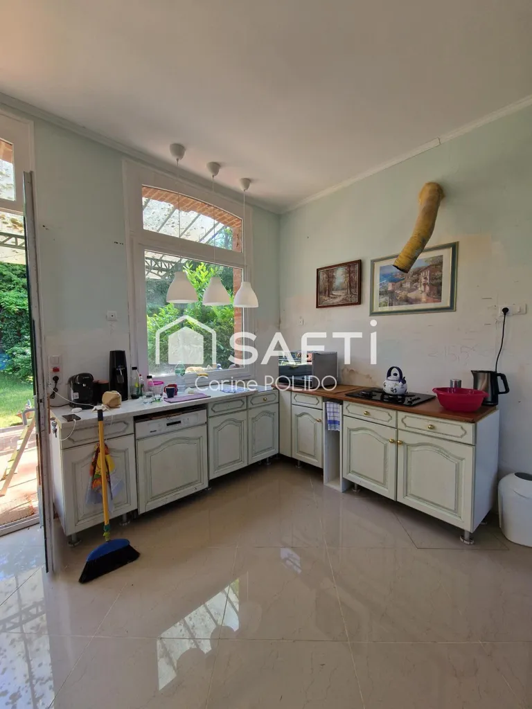 Cucina - Charming Former Railway Quay House in Eméville
