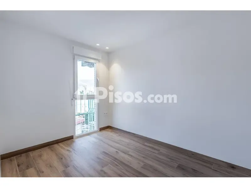 Toad - Modern Flat with Views in Zaidín, Granada