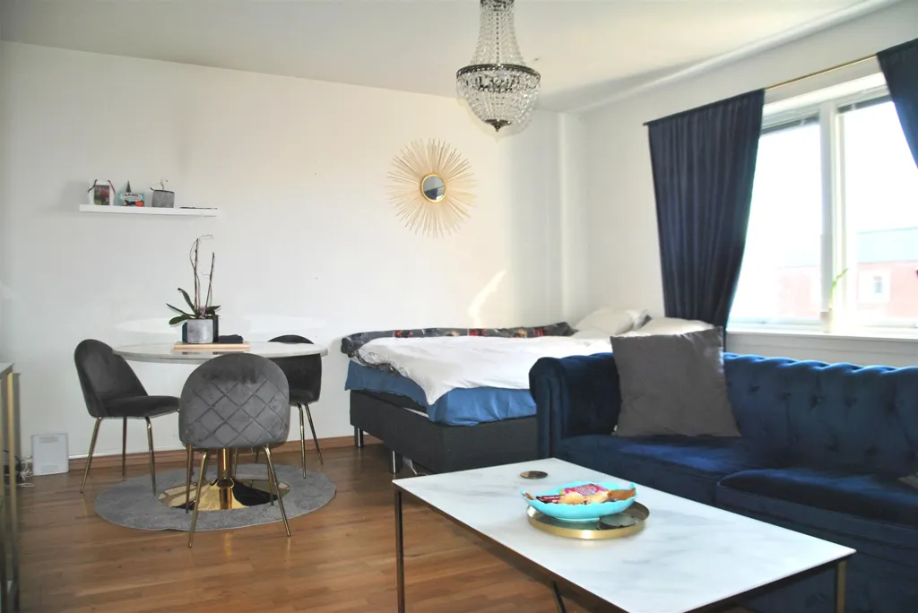 Séjour - Corner Flat with Renovated Features in Bokgatan