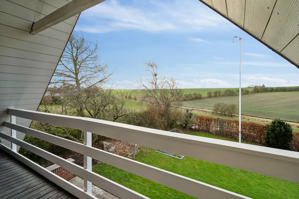 Balcone - Villa with Open Landscape View in Øster Tørslev