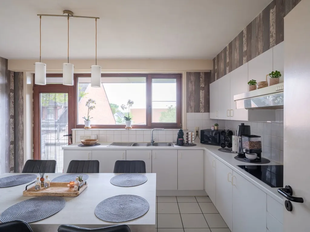 Cuisine - Maison avec Commerces et Jardin à Moerbeke