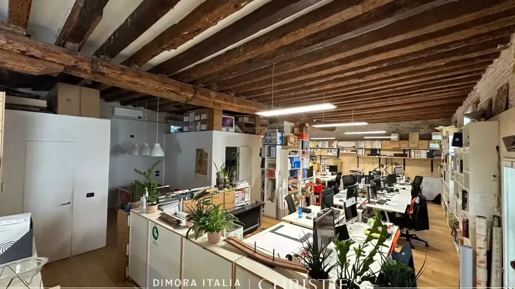 Bureau - Loft with Open Space in Santa Croce, Venice