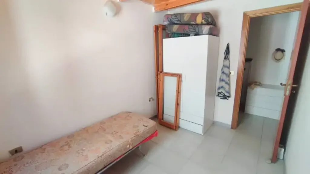 Chambres - Apartment with Balcony in Calopezzati