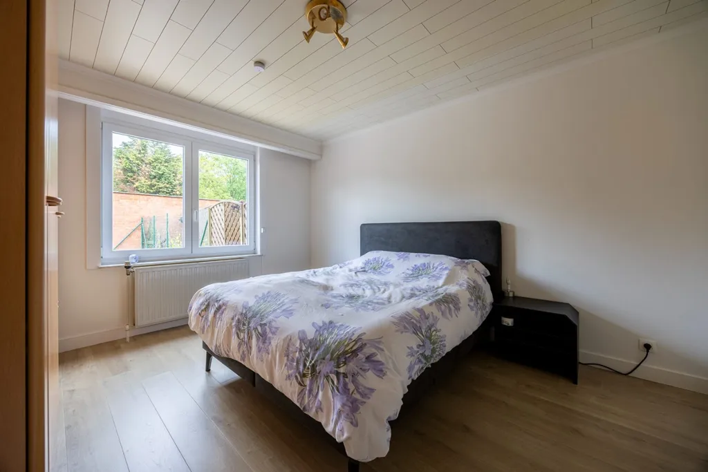 Chambres - Appartement avec Terrasse et Garage à Schoten