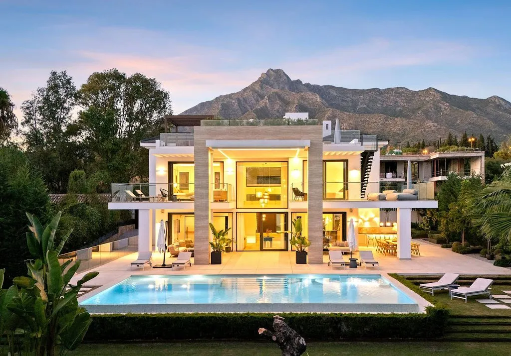 Bassein - Luxury Villa with Infinity Pool in Marbella
