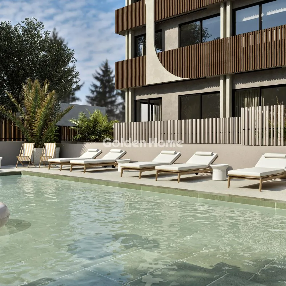 Piscine - Appartement 1 pièces à GR