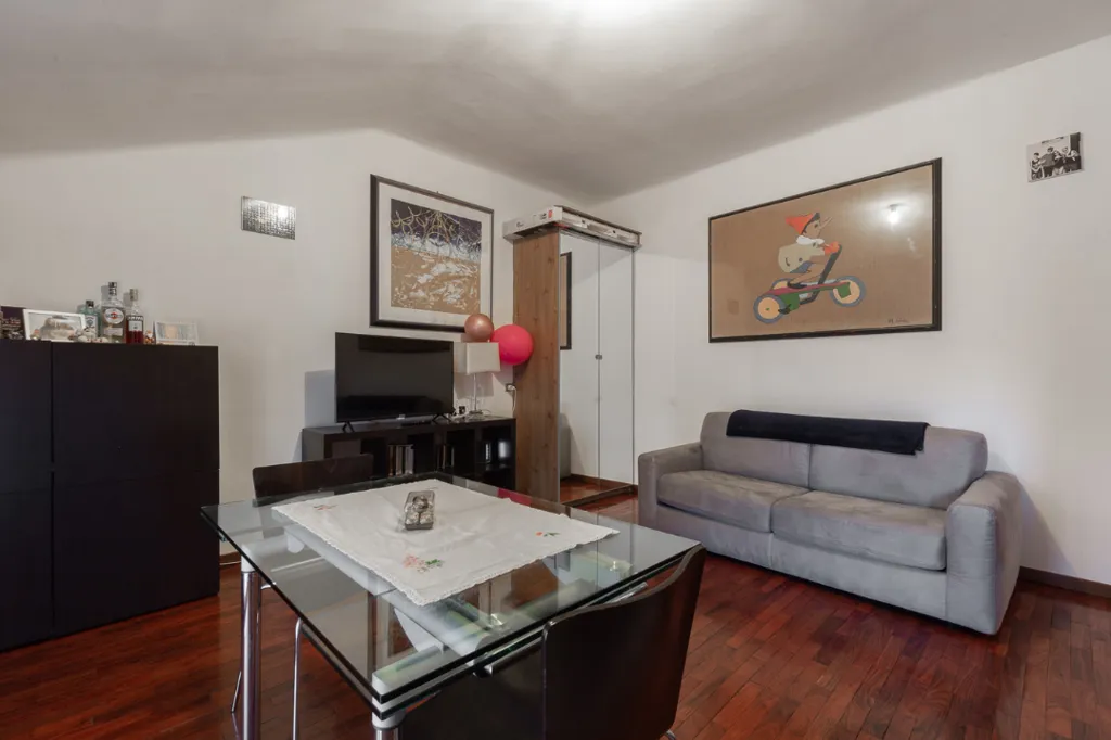 Elutuba - Armed Studio with East View in Milan