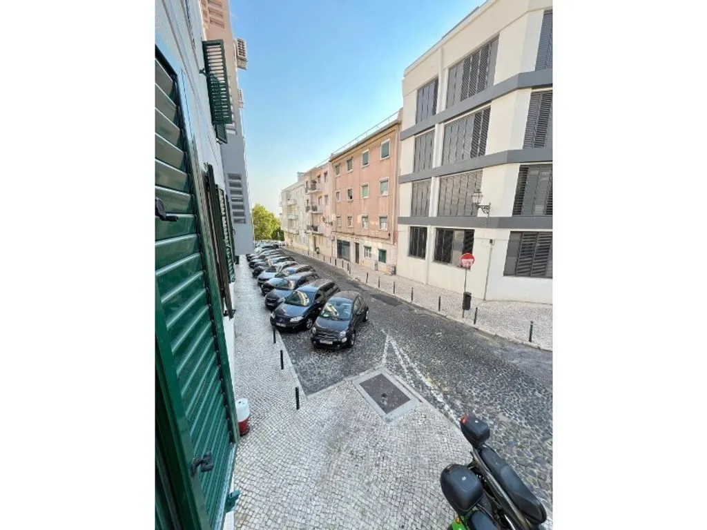 Välivaade - 2-Bedroom Flat with Portuguese Architecture in Lisbon