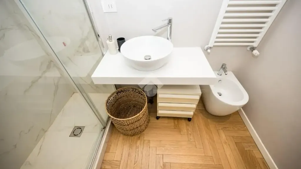 Vannitoad - Elegant Trilocale with Balcony in Milan