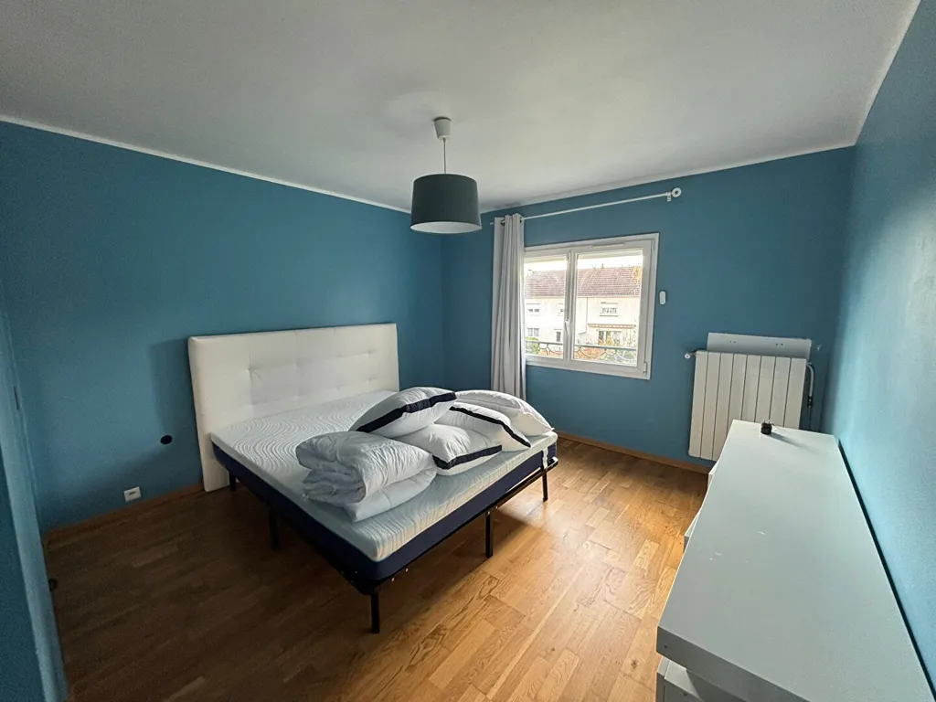 Magamistoad - Spacious Flat with Terrace in Trilport