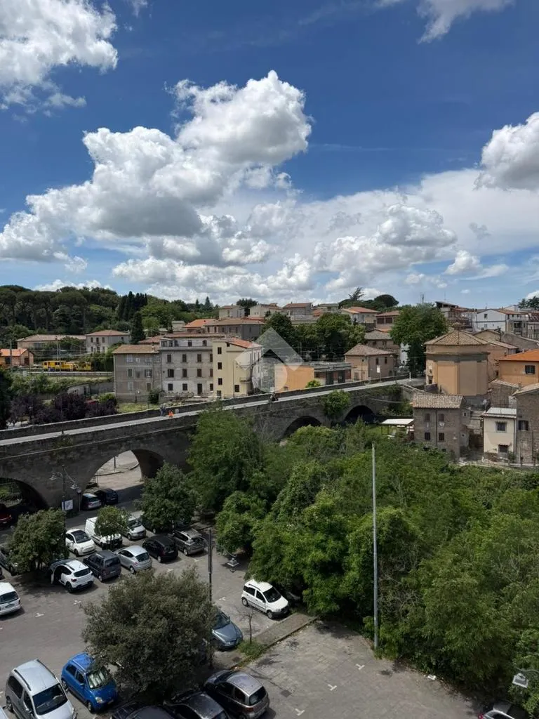 Balcone - Historic Apartments with Piazza View in Bagnaia