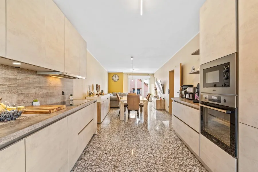 Cuisine - Appartement 5 Pièces avec Balcon à Rodange
