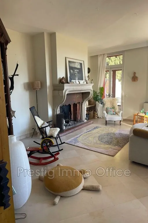 Living Room - Luxury Villa with Pool in Villeneuve-lès-Avignon