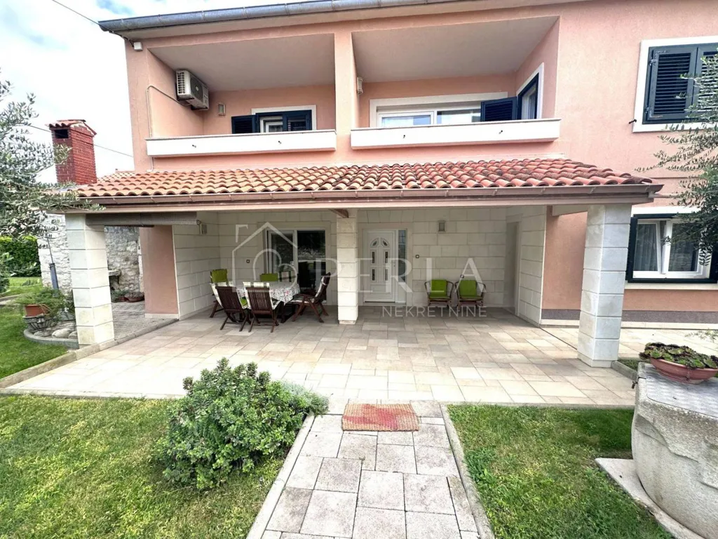 Terrazza - Charming Townhouse with Garden in Nin