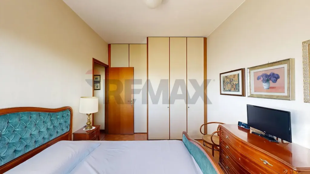 Chambres - Four-Bedroom Apartment with Balcony in Milan