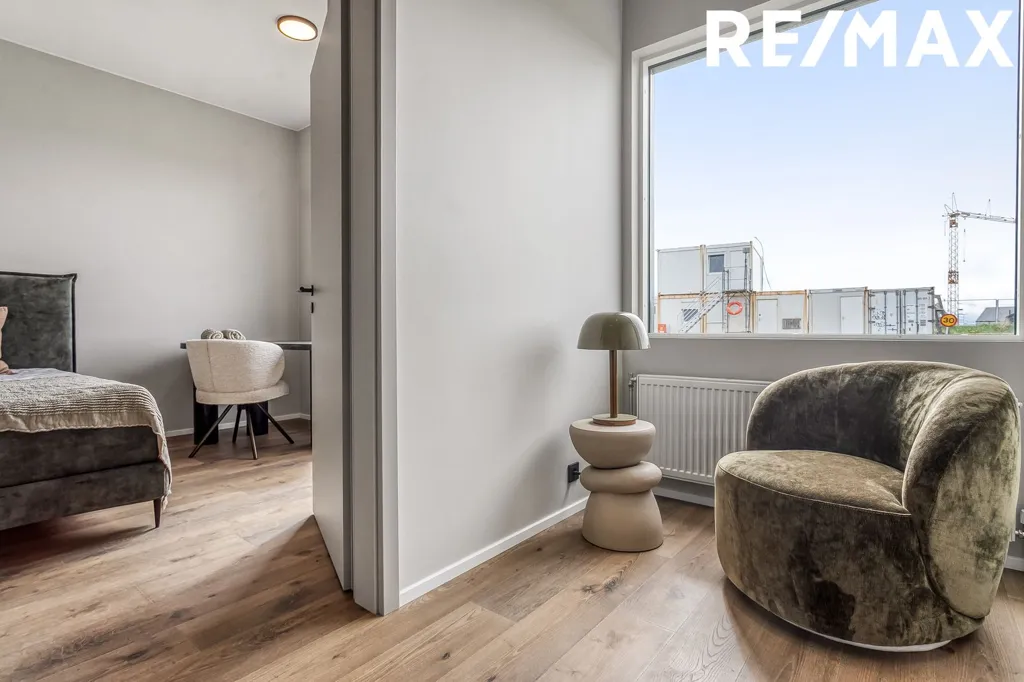Chambres - 5-Bed Apartment with Balcony in Álftanes
