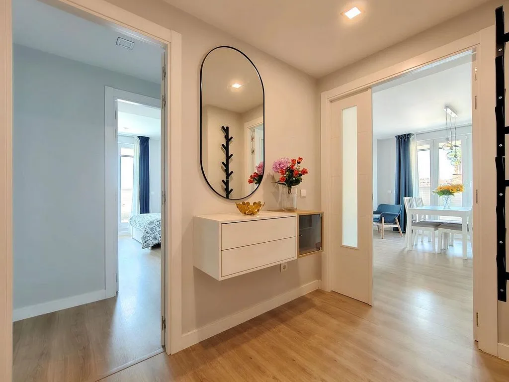 Entrée - Modern Apartment with Pool in Parquesol