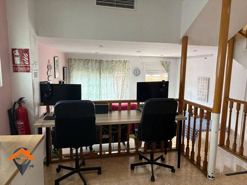 Bureau - House with Garage in Sabadell