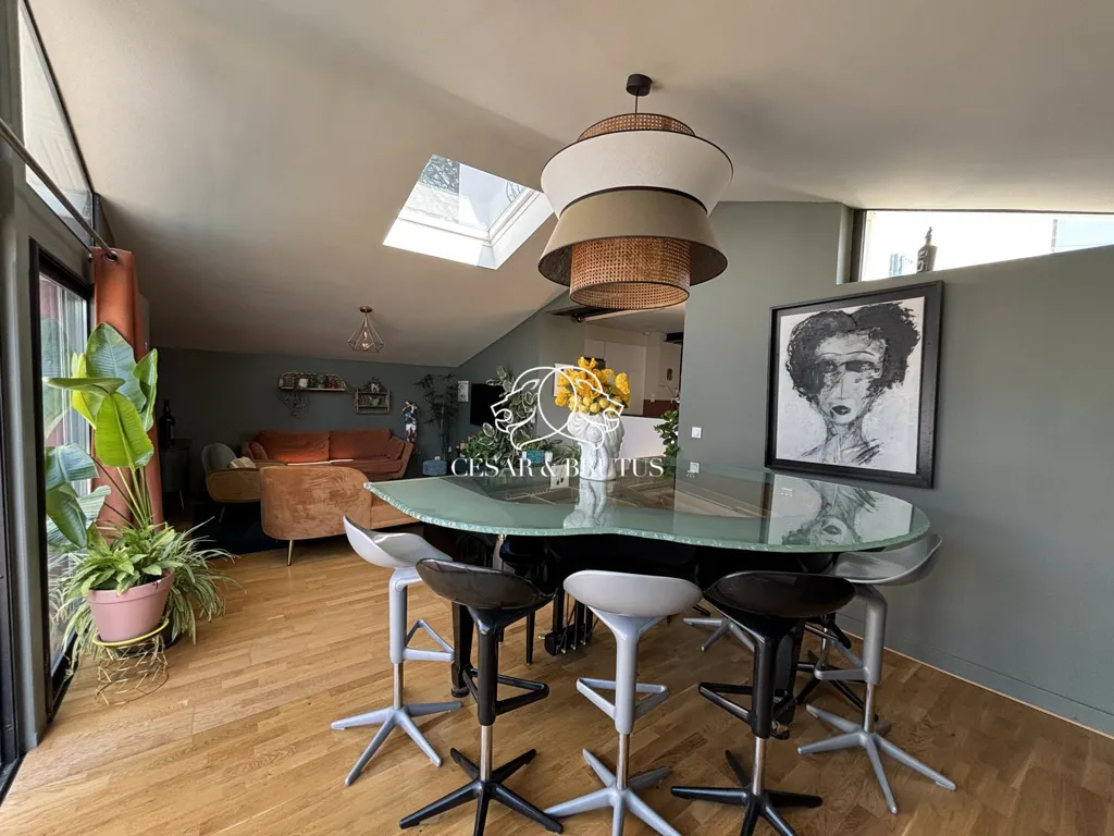 Söögituba - Renovated 4-Bed House with Pool in Tassin-la-Demi-Lune