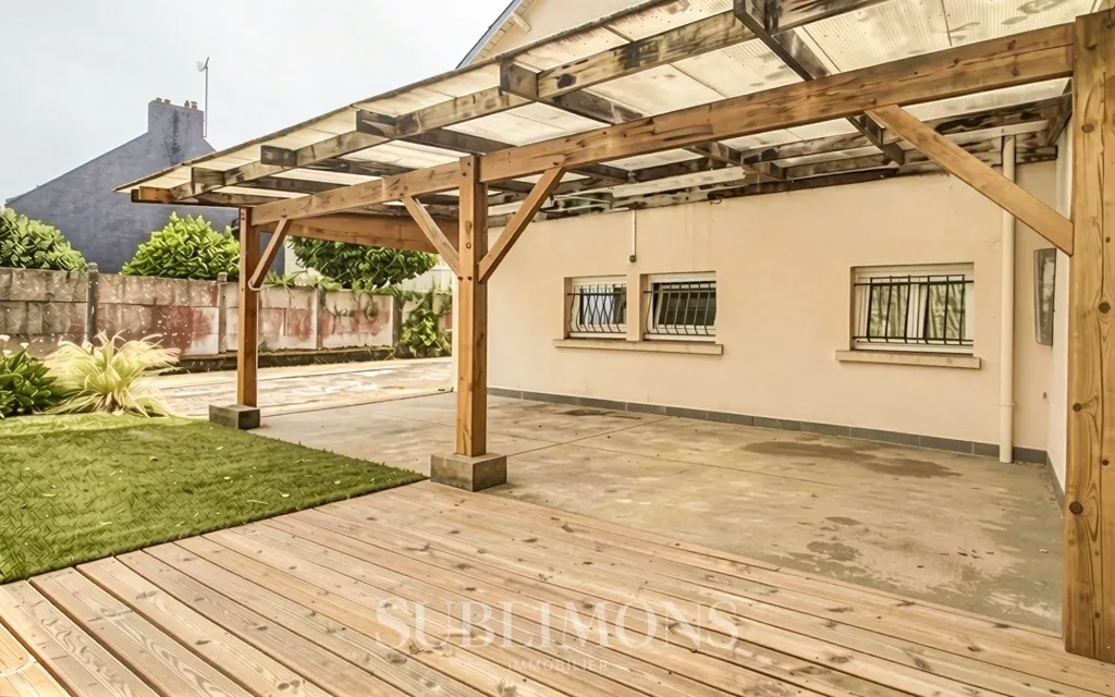 Terrace - Charming Stone House with Terrace in Vannes
